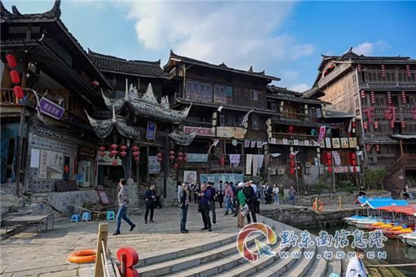 云扶·益起来 | 新兴县2024年青创未来成长冬令营青年志愿者培训会